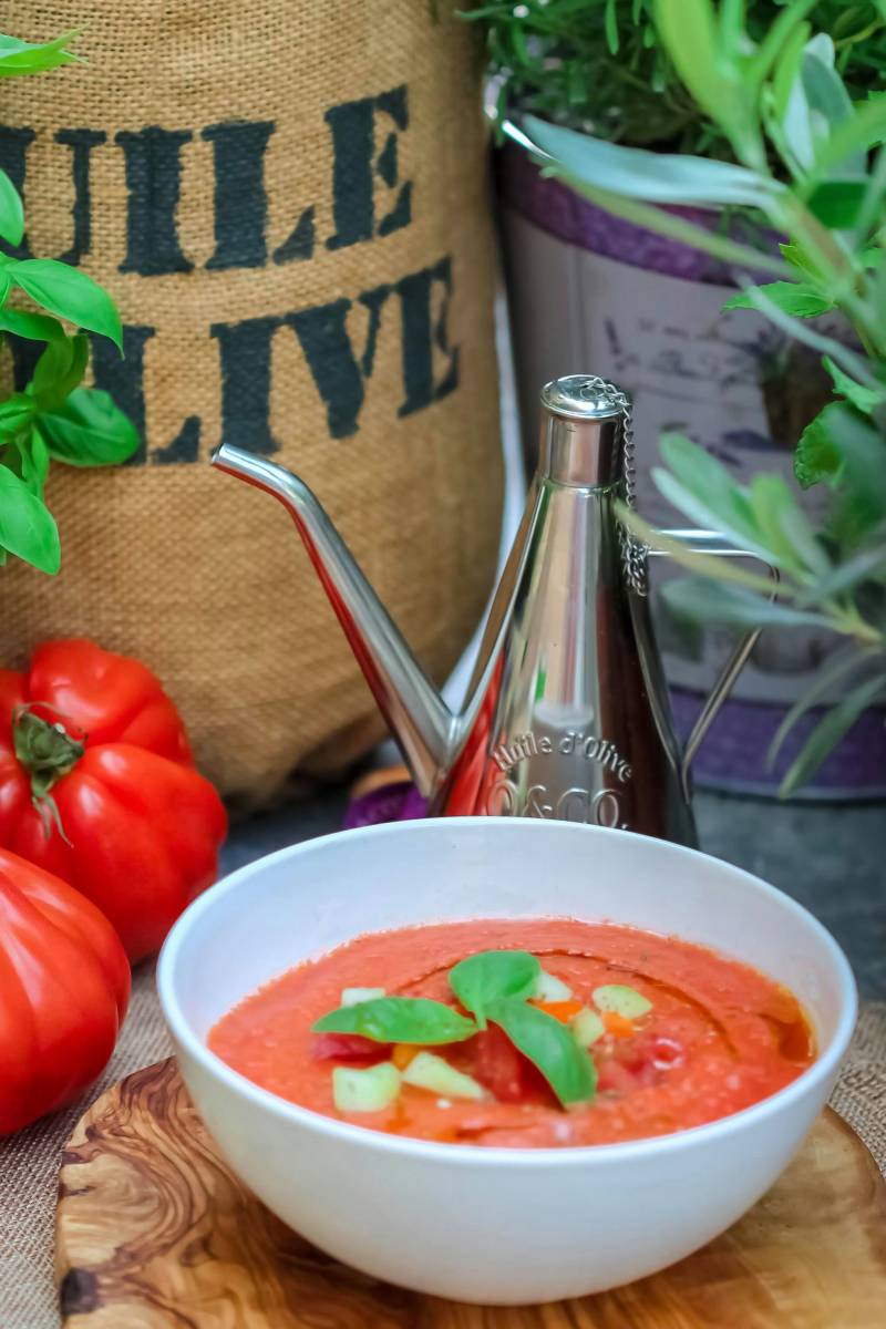 Gazpacho servido en bowl